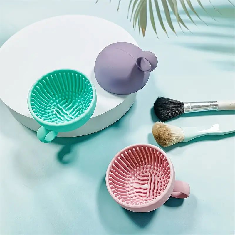 فرشاة تنظيف المكياج كويك كلين  - مراجعة Makeup Brush Set وسعره