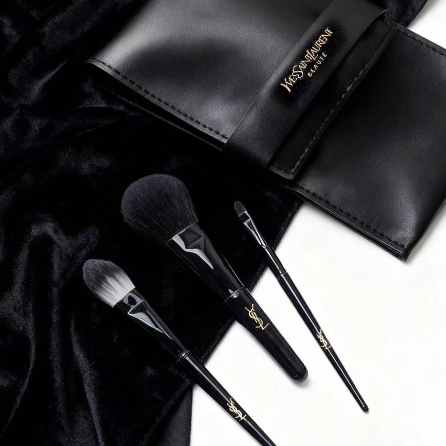 مجموعة فرش مكياج محمولة من YSL - مراجعة Ysl Beauty Makeup وسعره