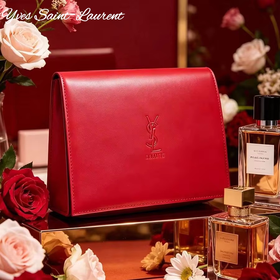 حقيبة مستحضرات تجميل من الجلد  - مراجعة Ysl Beauty Makeup وسعره