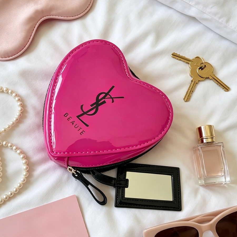حقيبة مكياج YSL وردية فاتحة عل - مراجعة Ysl Beauty Makeup وسعره